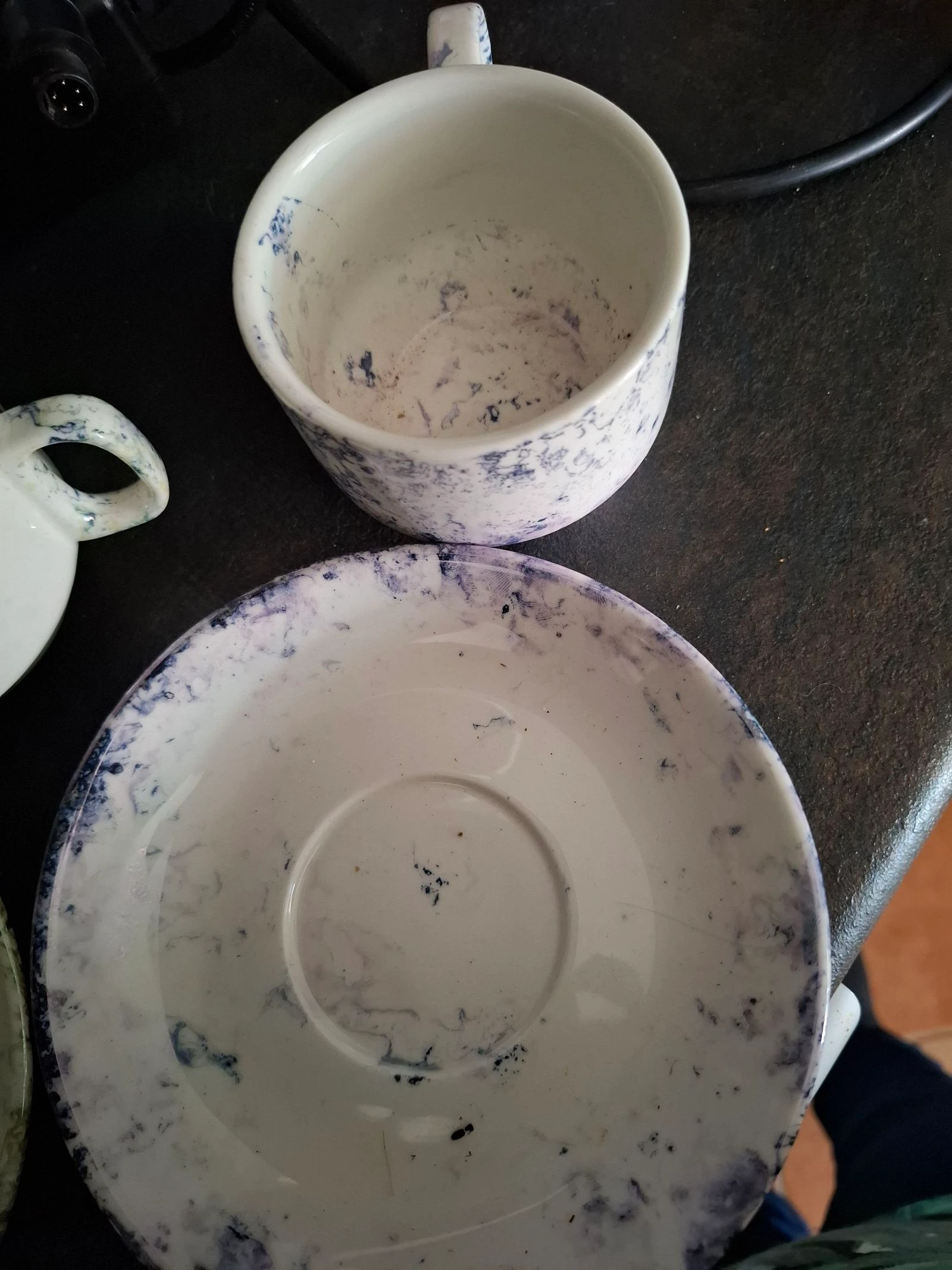 4 tasses à café avec soucoupes – photo 2